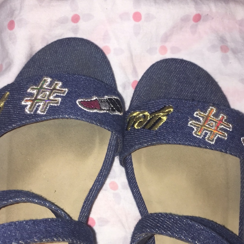 High heels - Picture 4 of 4
